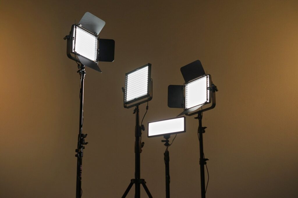 Tecniche di illuminazione fotografica per scatti impressionanti.